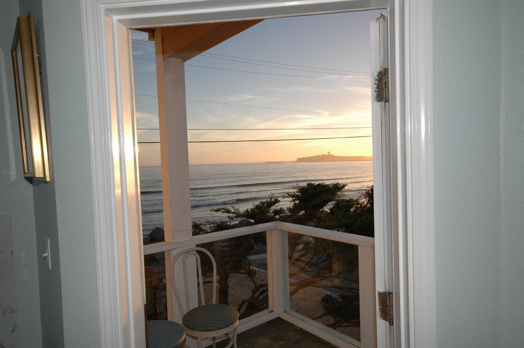 The Oceanfront Stay On Miramarbeach Hmb El Granada Номер фото