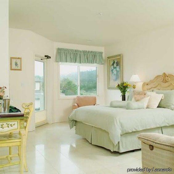 The Oceanfront Stay On Miramarbeach Hmb El Granada Номер фото
